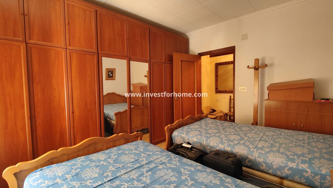 Sale - Apartment - Torrevieja - Centro