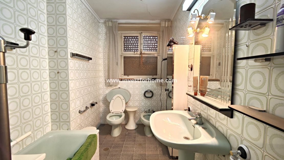 Sale - Apartment - Torrevieja - Centro