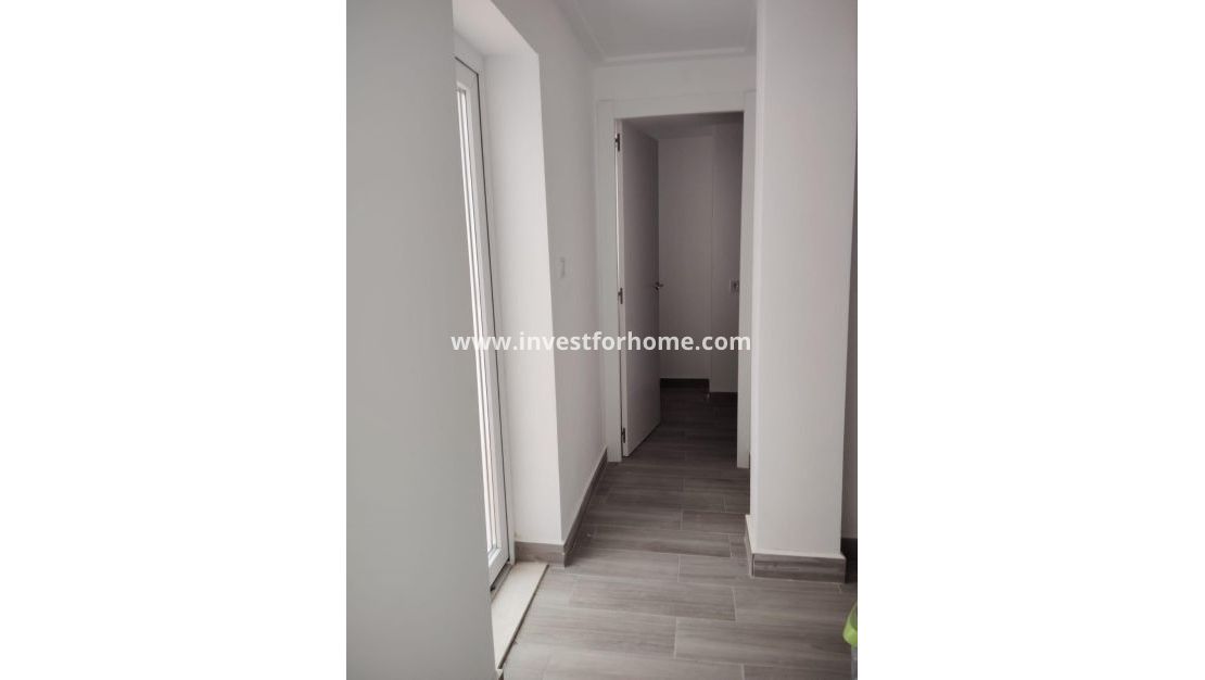 Sale - Apartment - Torrevieja - Centro