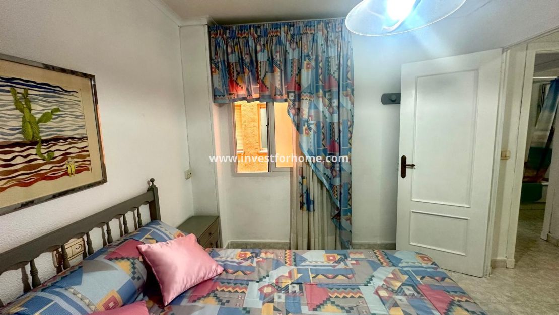 Sale - Apartment - Torrevieja - Centro