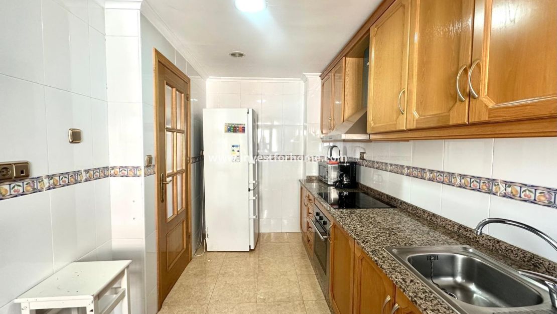 Sale - Apartment - Torrevieja - Centro