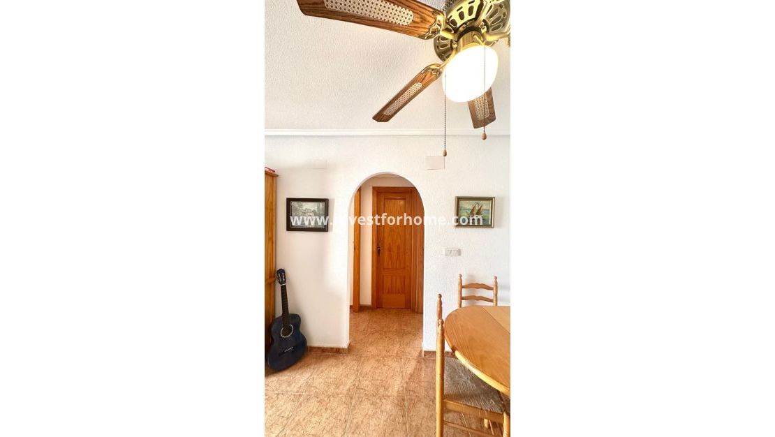 Sale - Apartment - Torrevieja - Centro