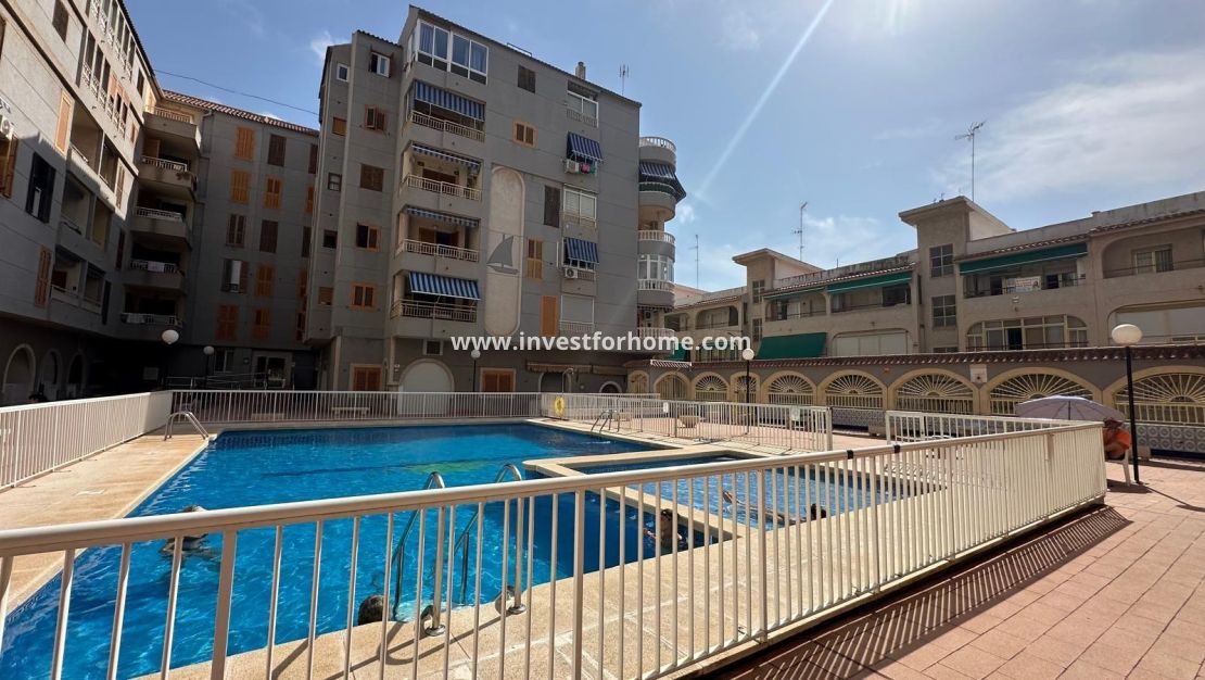 Sale - Apartment - Torrevieja - Centro