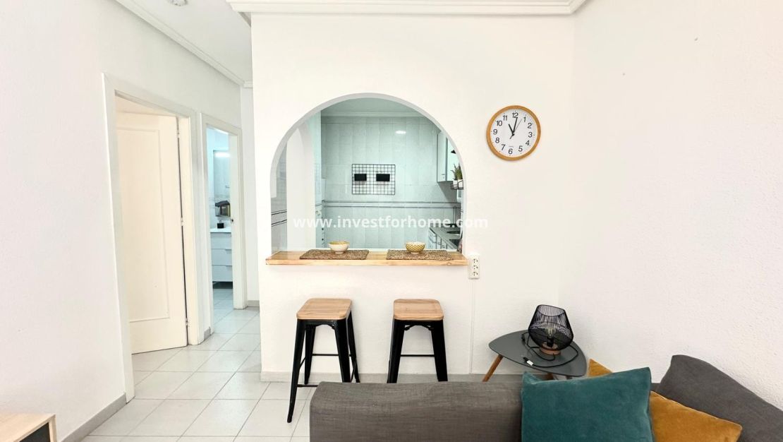 Sale - Apartment - Torrevieja - Centro