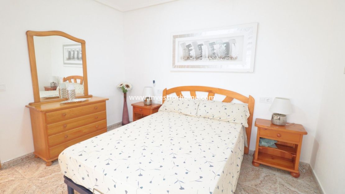 Sale - Apartment - Torrevieja - Centro