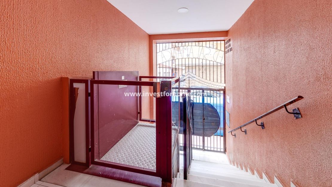 Sale - Apartment - Torrevieja - Centro