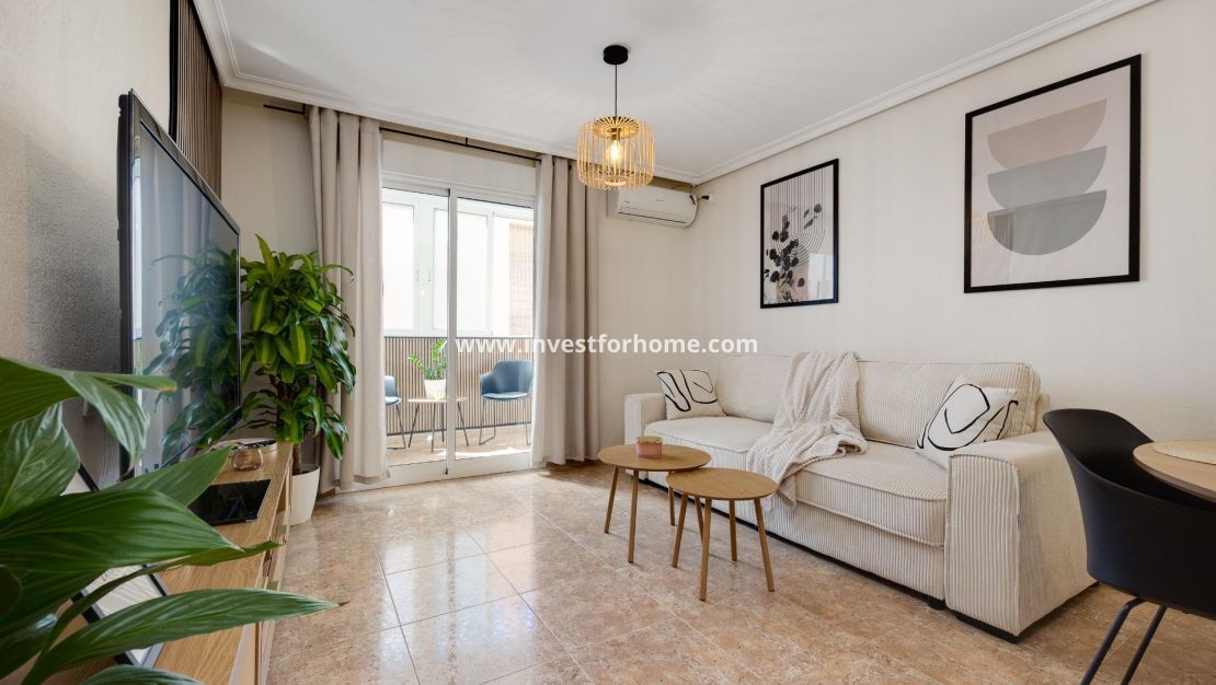 Sale - Apartment - Torrevieja - Centro