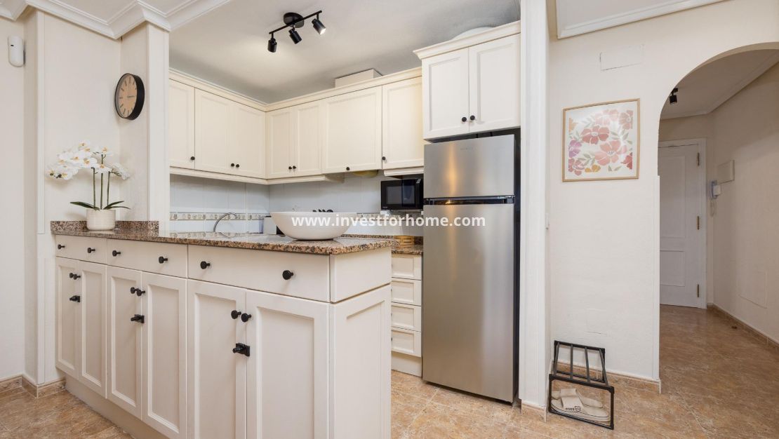 Sale - Apartment - Torrevieja - Centro