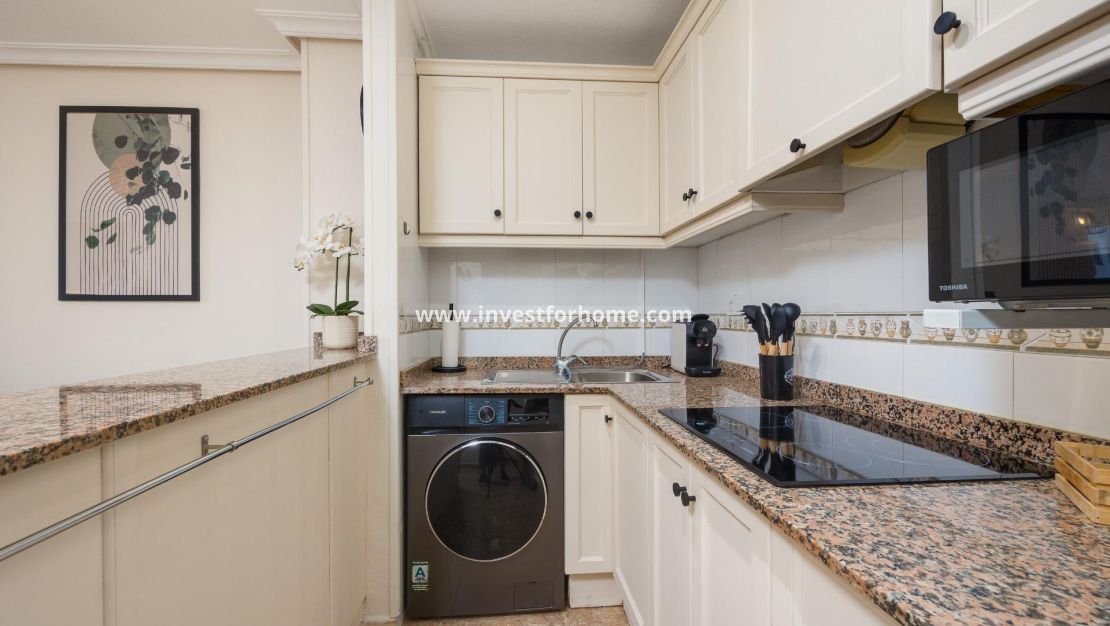 Sale - Apartment - Torrevieja - Centro