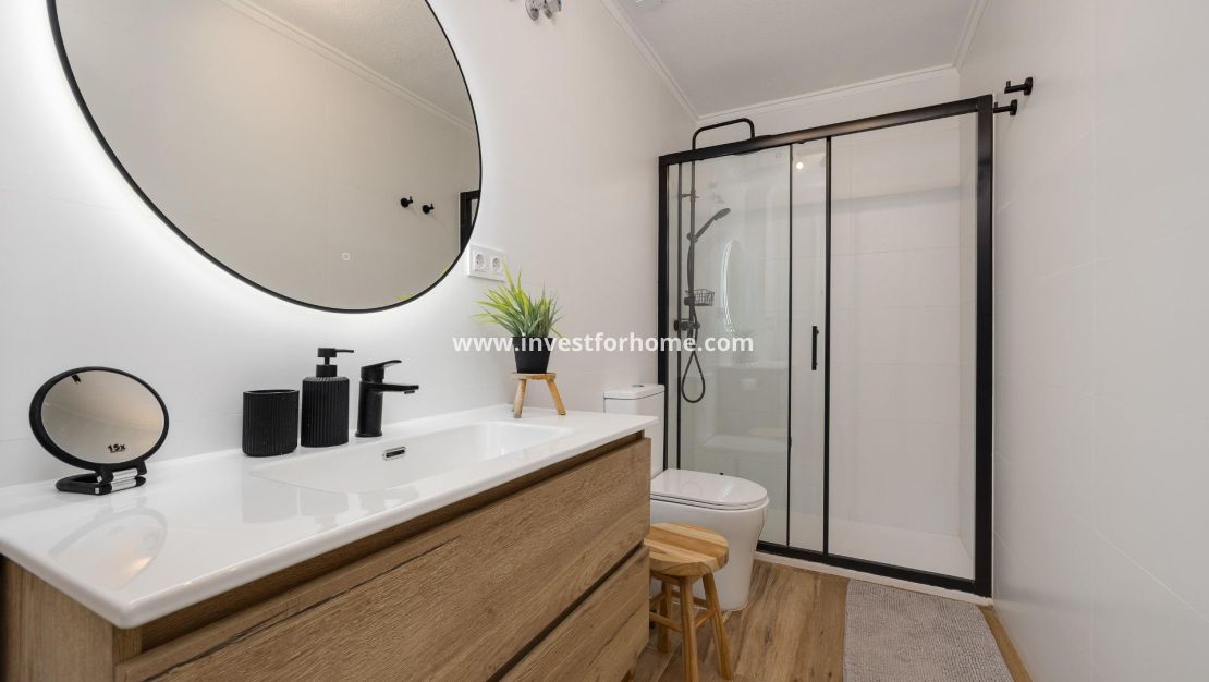 Sale - Apartment - Torrevieja - Centro