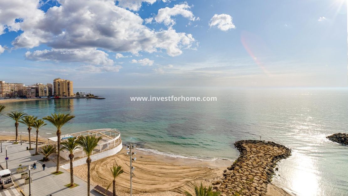 Sale - Apartment - Torrevieja - Centro