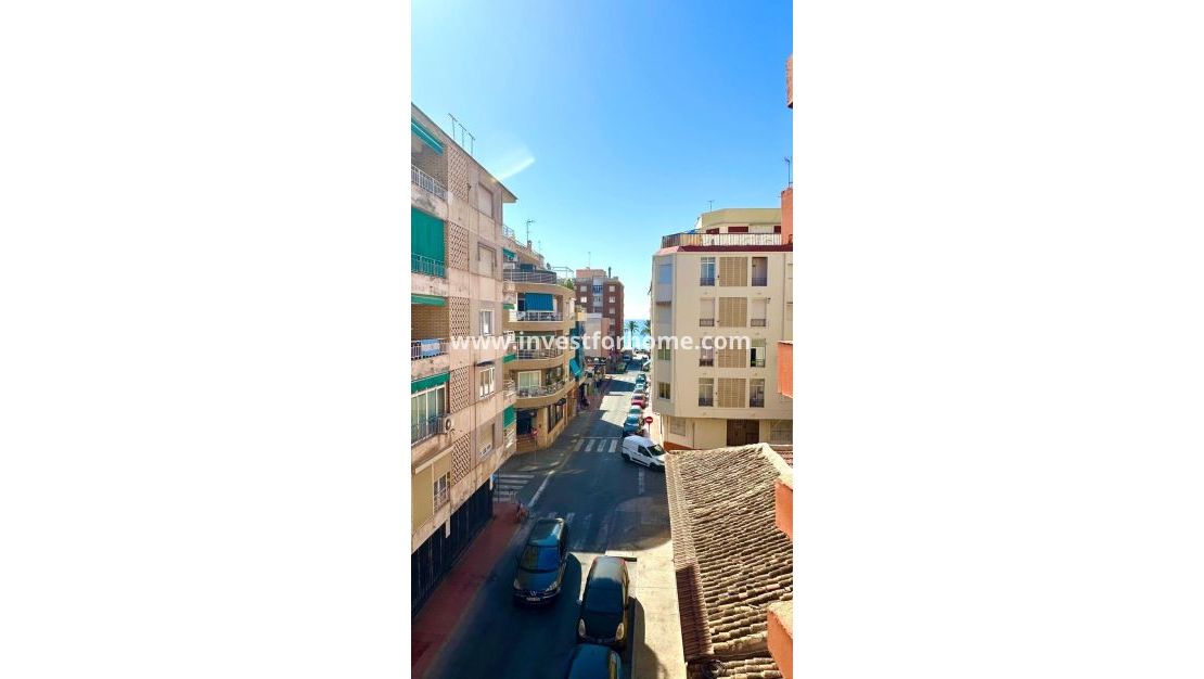 Sale - Apartment - Torrevieja - Centro
