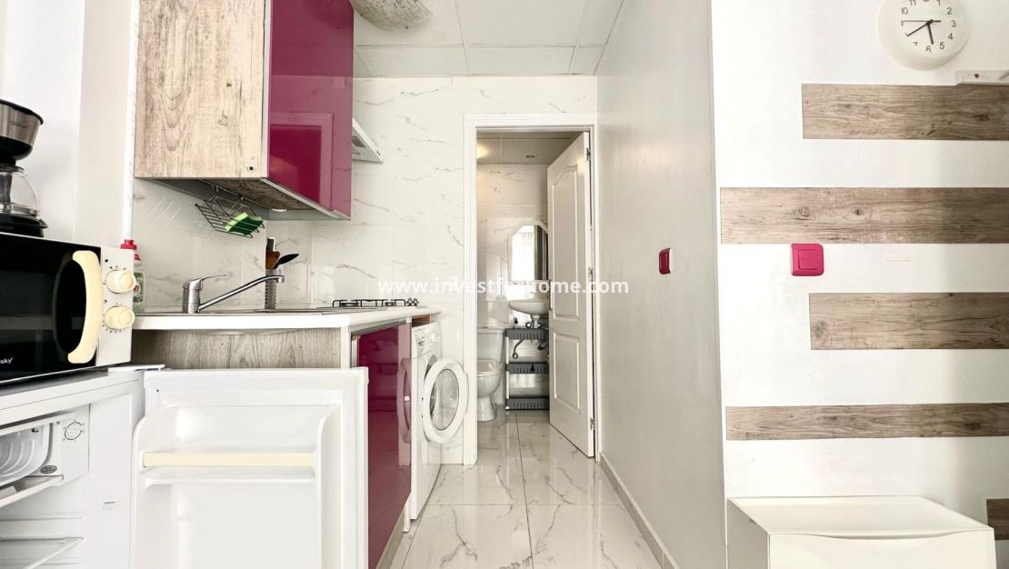 Sale - Apartment - Torrevieja - Centro