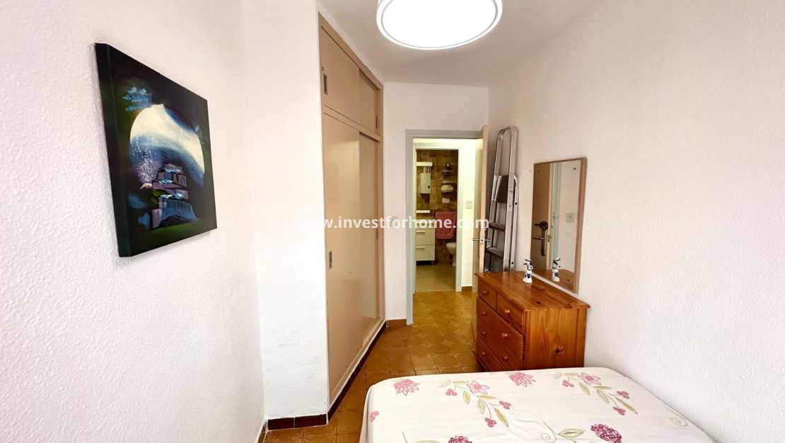 Sale - Apartment - Torrevieja - Centro
