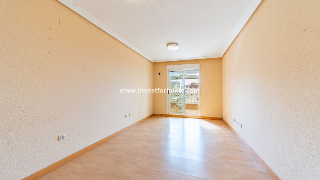 Sale - Apartment - Torrevieja - Centro