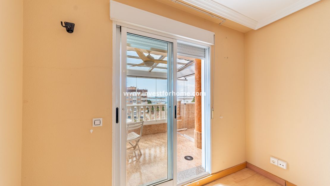 Sale - Apartment - Torrevieja - Centro