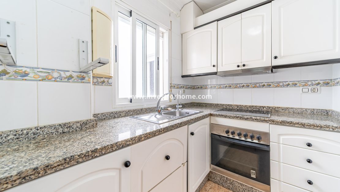 Sale - Apartment - Torrevieja - Centro