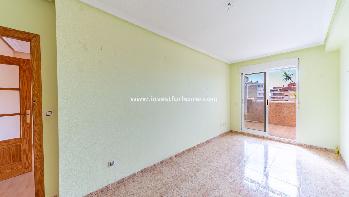 Sale - Apartment - Torrevieja - Centro