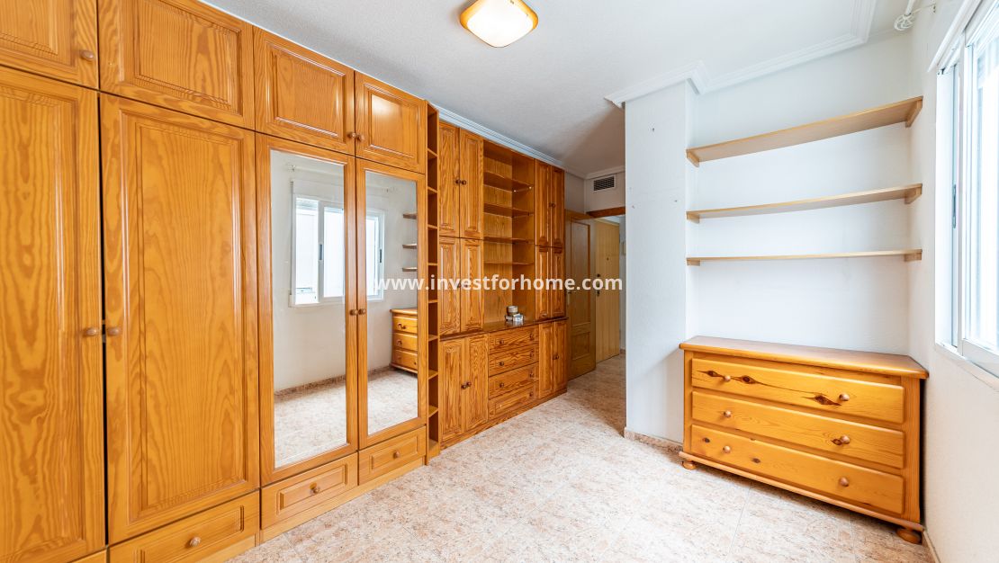 Sale - Apartment - Torrevieja - Centro