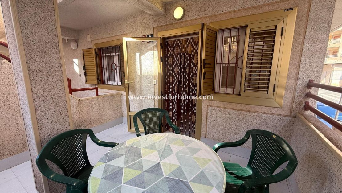 Sale - Apartment - Torrevieja - Centro