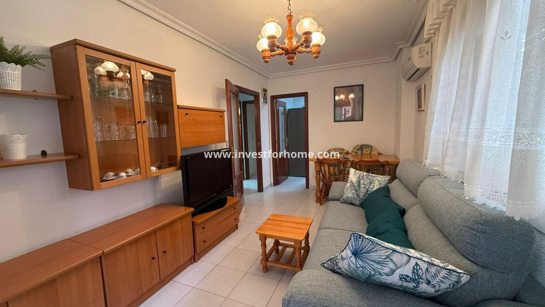 Sale - Apartment - Torrevieja - Centro