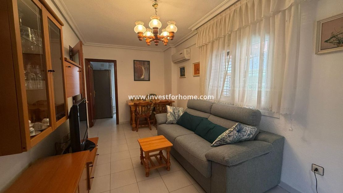 Sale - Apartment - Torrevieja - Centro