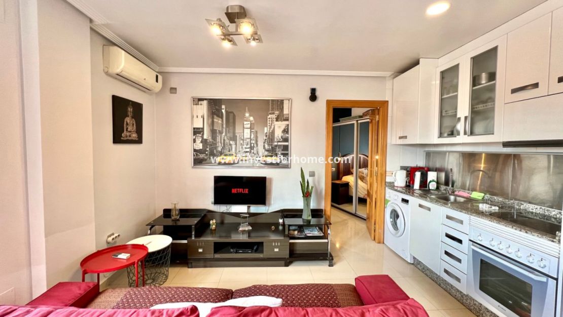 Sale - Apartment - Torrevieja - Centro