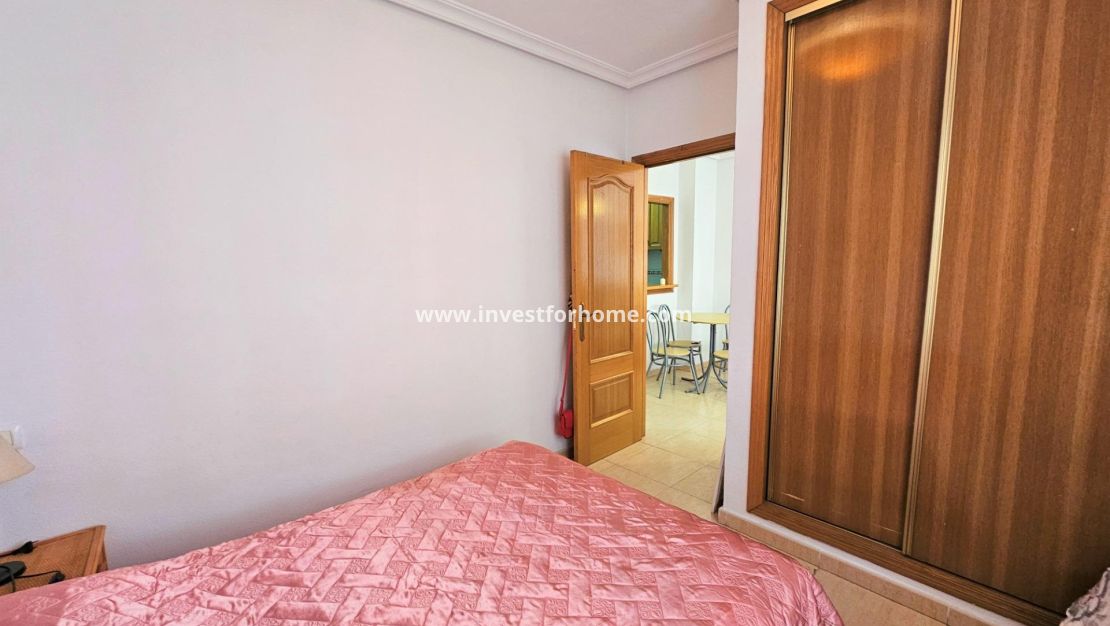 Sale - Apartment - Torrevieja - Centro