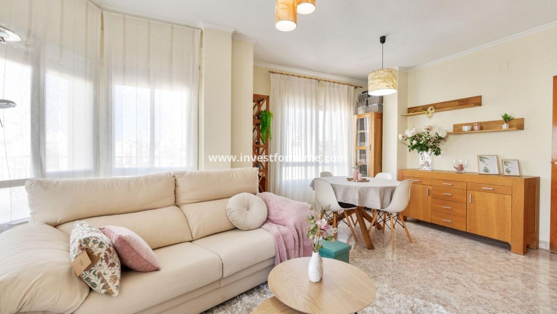 Sale - Apartment - Torrevieja - Centro