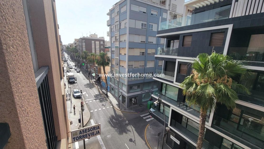 Sale - Apartment - Torrevieja - Centro