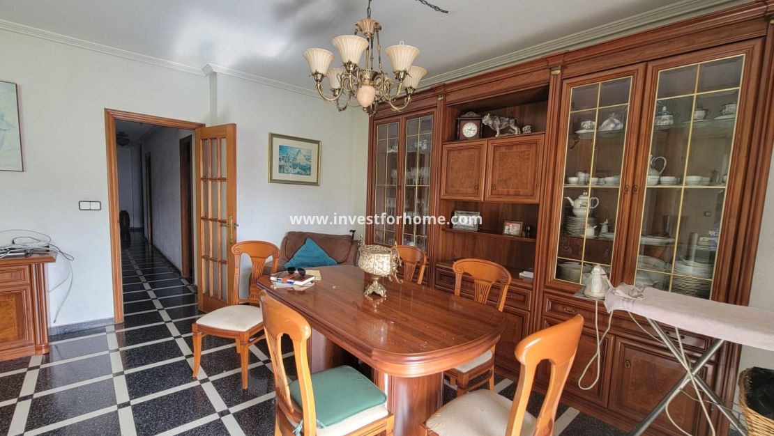 Sale - Apartment - Torrevieja - Centro