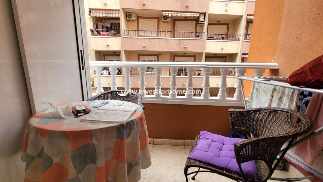 Sale - Apartment - Torrevieja - Centro