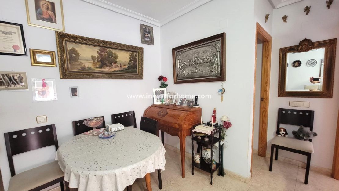 Sale - Apartment - Torrevieja - Centro