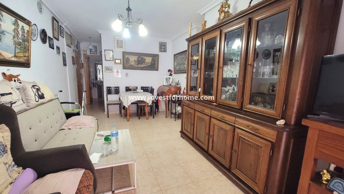 Sale - Apartment - Torrevieja - Centro
