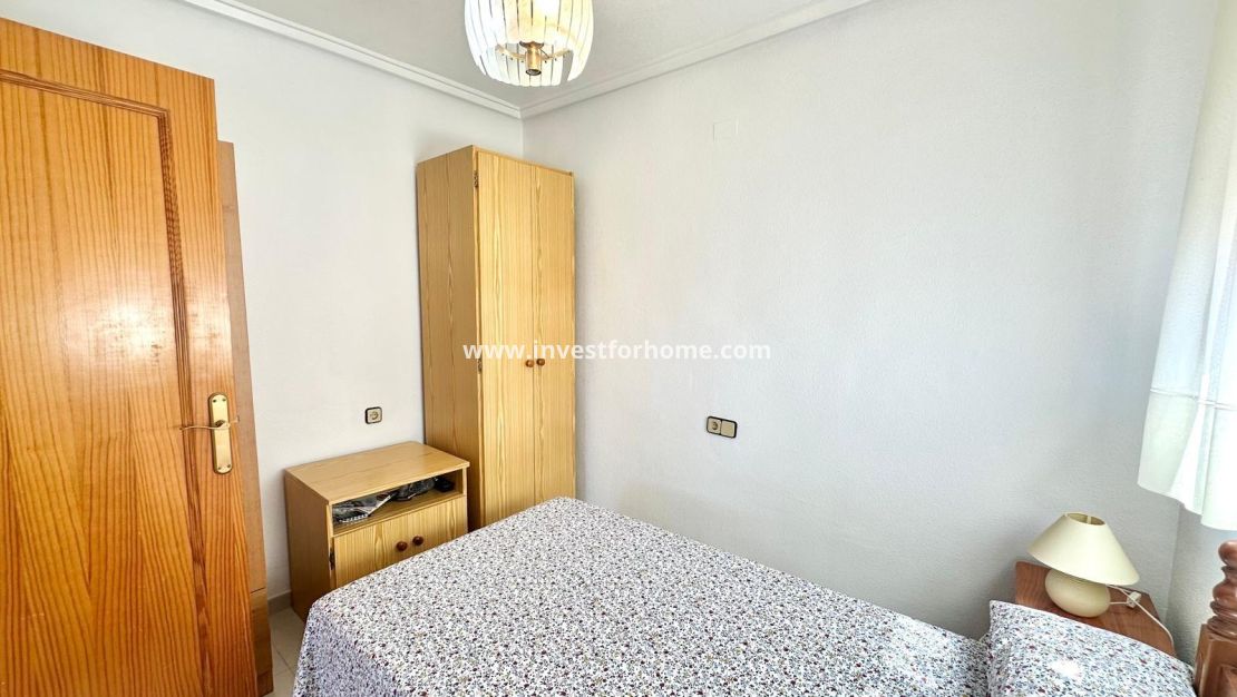 Sale - Apartment - Torrevieja - Centro