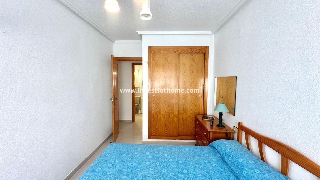 Sale - Apartment - Torrevieja - Centro