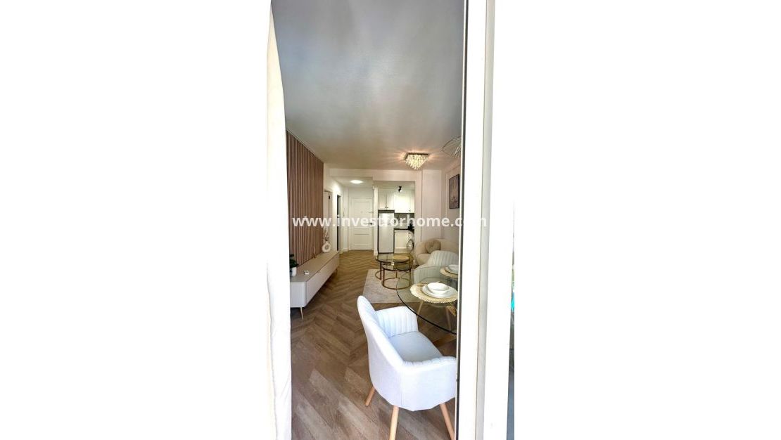 Sale - Apartment - Torrevieja - Centro