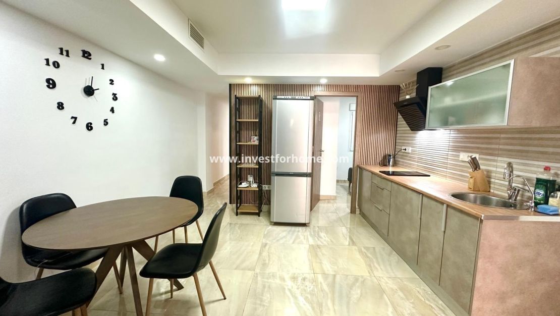 Sale - Apartment - Torrevieja - Centro