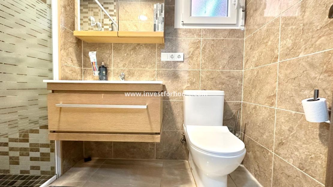 Sale - Apartment - Torrevieja - Centro