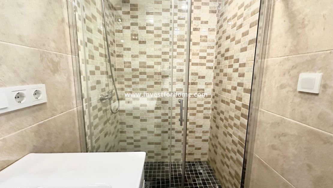 Sale - Apartment - Torrevieja - Centro