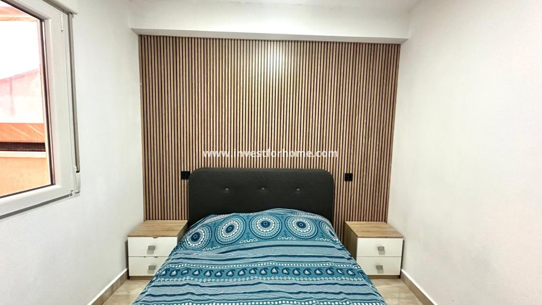 Sale - Apartment - Torrevieja - Centro