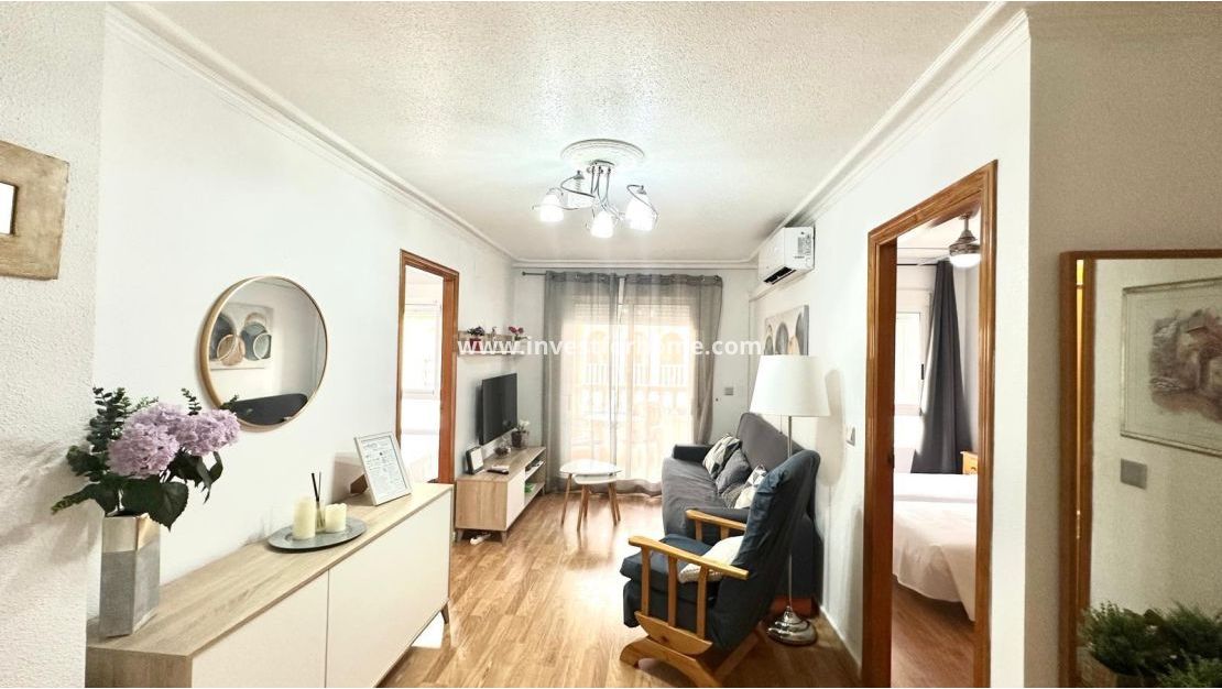 Sale - Apartment - Torrevieja - Centro