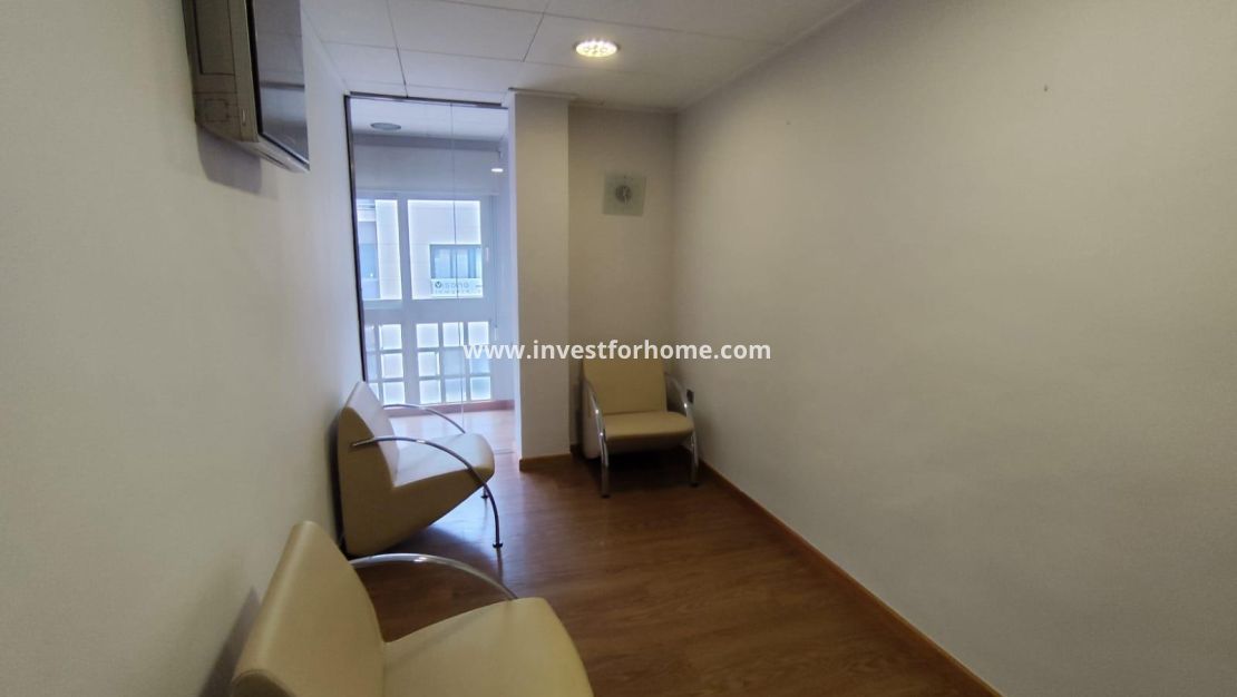 Sale - Apartment - Torrevieja - Centro