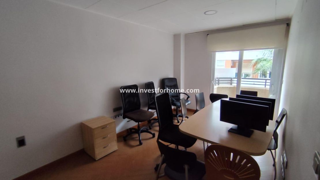 Sale - Apartment - Torrevieja - Centro