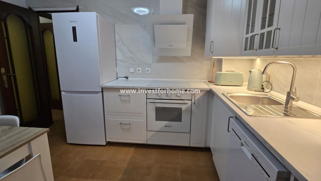 Sale - Apartment - Torrevieja - Centro