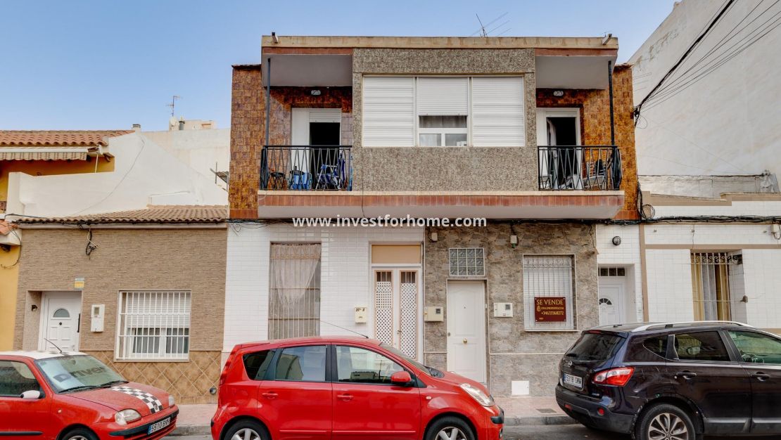 Sale - Apartment - Torrevieja - Centro