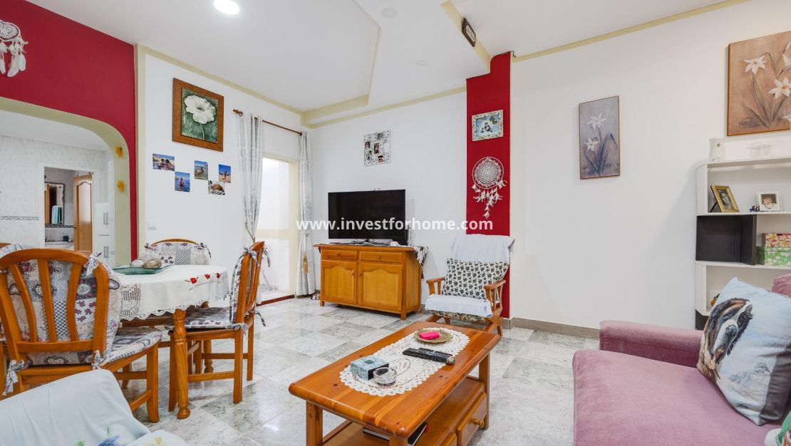 Sale - Apartment - Torrevieja - Centro