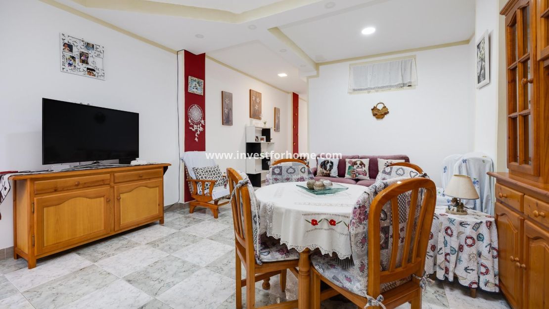 Sale - Apartment - Torrevieja - Centro