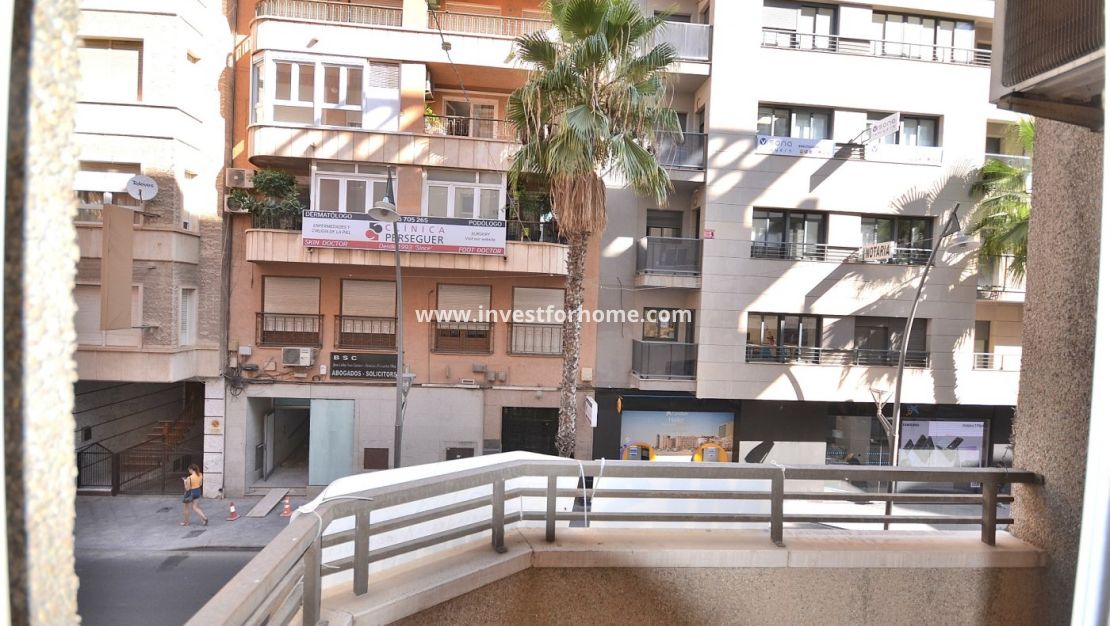 Sale - Apartment - Torrevieja - Centro