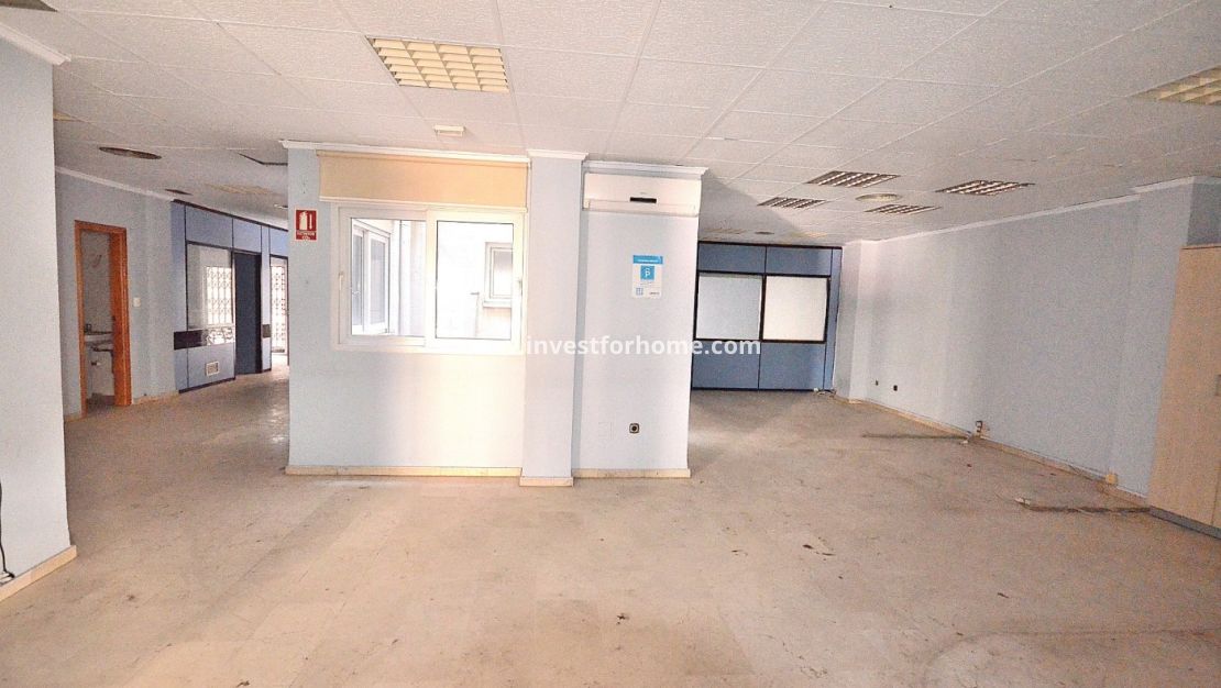 Sale - Apartment - Torrevieja - Centro
